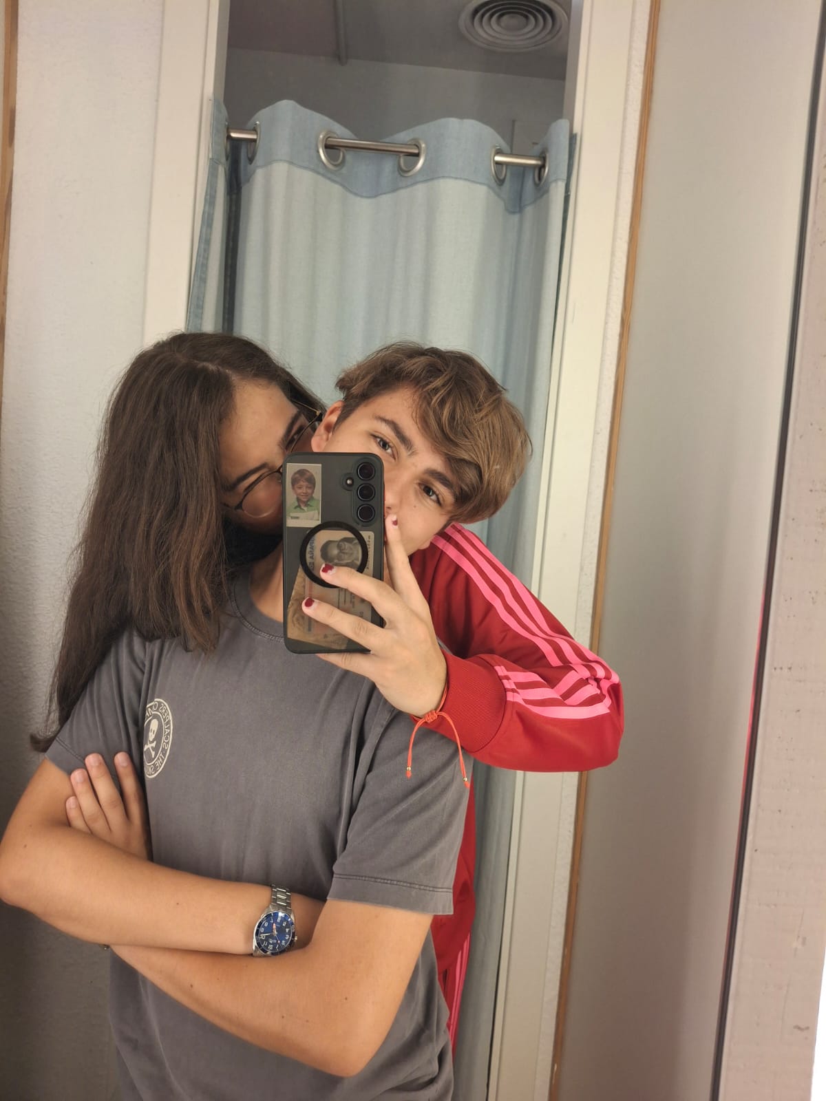 Selfie espejo pareja
